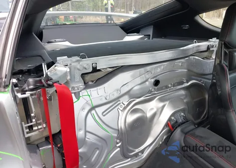 2020 Porsche 718 Cayman Gt4 z USA, uszkodzony, nr VIN WP0AC2A82LK289130